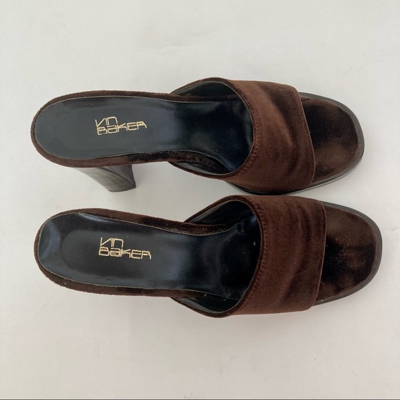 Vintage 90’s Chocolate Brown🤎Velvet Heels - Picture 6 of 6